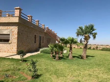 Luxury villa with private pool not overlooked. Отели в г. Ain Chqef