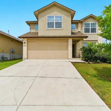 Gorgeous 5-Bedroom Home in Schertz, San Antonio, New Braunfels