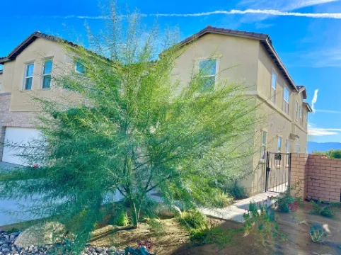 "Luxury Lakefront Paradise: Heated Pool Haven with Unrivaled Views"