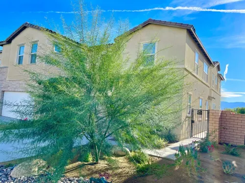 "Luxury Lakefront Paradise: Heated Pool Haven with Unrivaled Views"