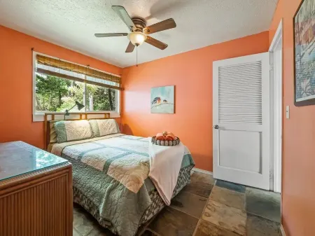 Ocean Front Paradise with Hot Tub in Hawaiian Paradise Park Kea'au Отели в г. Хавайиан-Парадайс-Парк