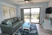 Charming Beach Condo (recently remodeled