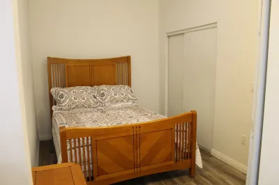 New Basement Apartment Các khách sạn gần Grossmont Center