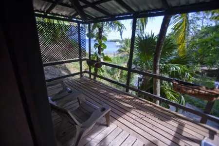 Water Front Casita w pool On Tropical One Acre Estate