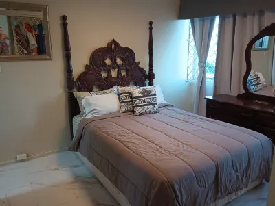 Ocean view apartment,with pool within reach ,AC with WiFi newly redone,discount Hoteles cerca de Dolphin Cove Puerto Seco Beach