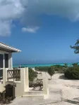 Bambarra Sands Cottage: Private beach house on Bambarra Beach, Middle Caicos