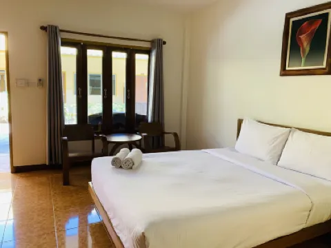 ศรีสุภาวดีรีสอร์ท-Srisupawadee resort โรงแรมใกล้หาดหว้ากอ