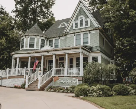 The Ginkgo Tree Hotels in Mount Pleasant