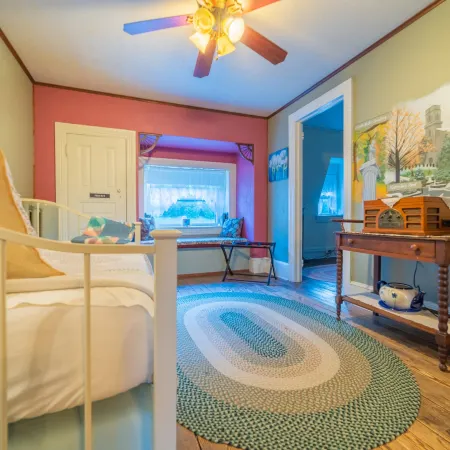 The Maid's Quarters Bed Breakfast & Tearoom