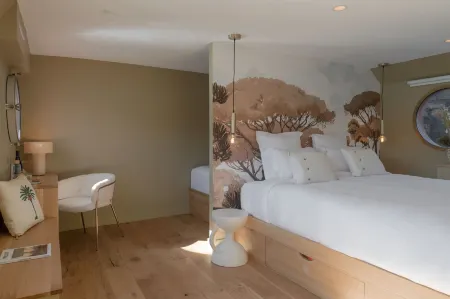 La Peniche - Bed and Bicycle - Vienne Отели рядом с достопримечательностью «Centre d'Art Contemporain»