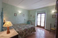Farmhouse Il Fienile Hotels in Torrita di Siena