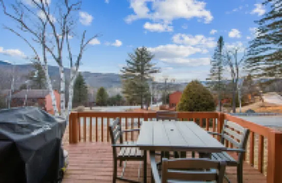 Hudson 76i - A Stylish Mountain Retreat 2 Bedroom Townhouse by The Summit at Gore Mountain