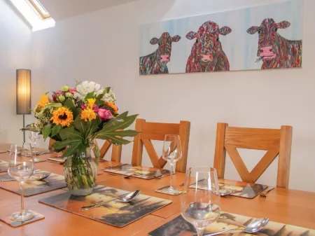 Black Lion Barn Retreat Отели в г. Лонгден