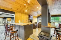 Fire Pits and Gazebo Lakefront Escape in Terry! - bar