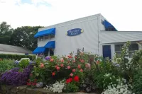 Mariner Motel Hotels near Old Silver Beach
