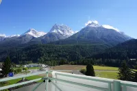 阿爾塔納典型瑞士飯店 - 山景