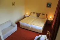 Landhotel Gasthof Eichhof Natters Hotel a Gotzens