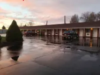 Walla Walla Garden Motel - parking