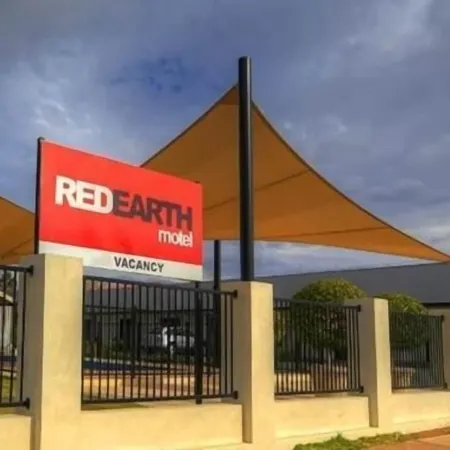 Red Earth Motel