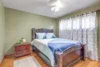 Walk to Park: Waterloo Home w/ Furnished Deck