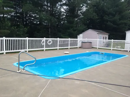 Motel Econonuit Отели в г. Шербрук