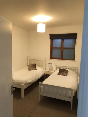 Cosy South Gloucestershire Cabin Retreat Hotels in 