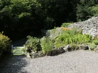 Coachmans Cottage - parking