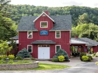 Blue Hill Lodge Hotels in Ulster County