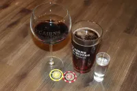 O'Cairns Inn and Suites - bar