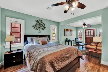 Silver Sycamore Отели в г. Пасадина