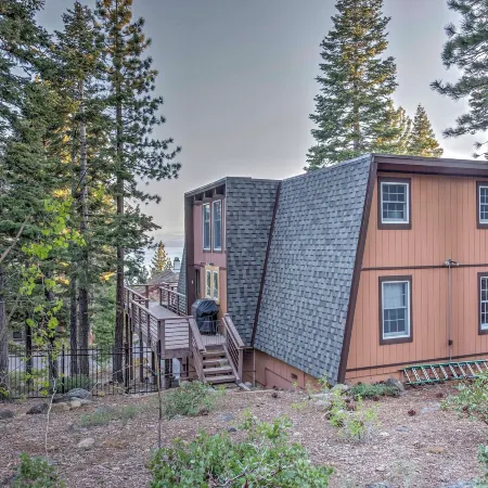 Tahoe City A-Frame Home 10 Mi to Skiing!