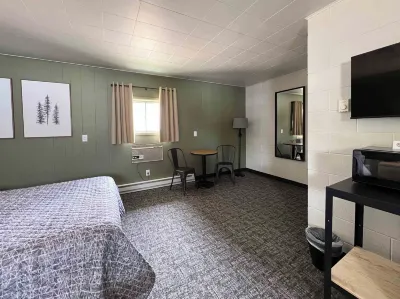 The Trail Inn - Melita, Manitoba - Hwy 83/ Hwy 3