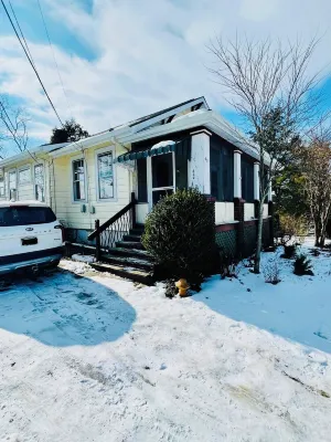 Mid-Century Retreat w/ 5 Star Views!!! Walk to Dining & Bourbon Trail!!!