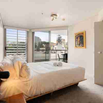 Apartment in Iconic Fingerwharf Rooms