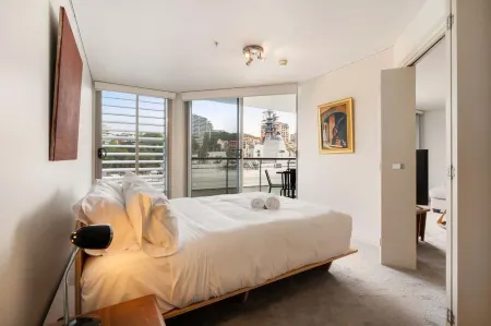 Apartment in Iconic Fingerwharf Отели в г. Woolloomooloo
