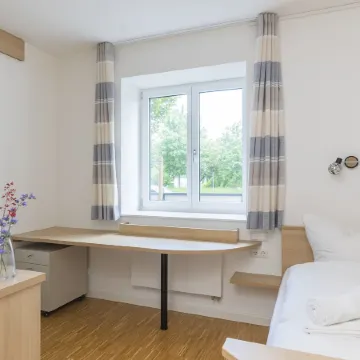 Henrys Sleeping am Augsburger Eiskanal