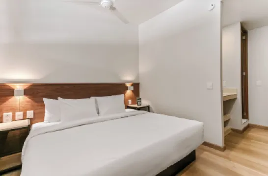 Wenceslao by Homirent Hotels in 