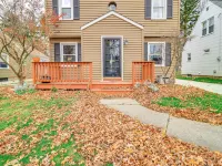 Walk to Adrian College: Family Home in Michigan Hotels in Adrian