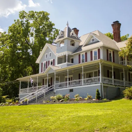 Hudson Manor Bed & Breakfast Hotels in Reading