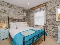 カーリューズ コテージ