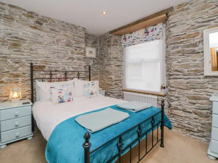 Curlews Cottage Отели в г. East Looe