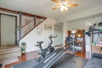 Near Red Rocks, Hiking & Skiing: Kittredge Condo!