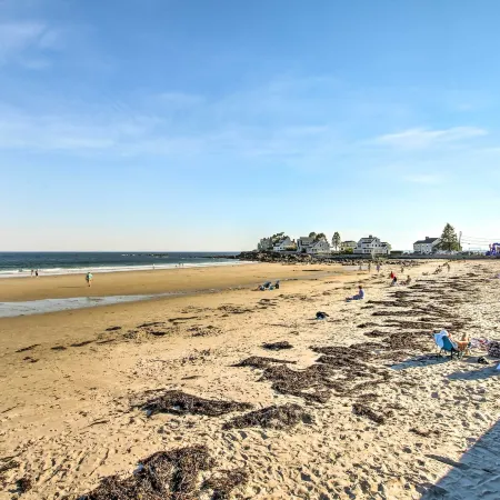 Large Kennebunk Home, Walk to Beach < 2 Mi to Town