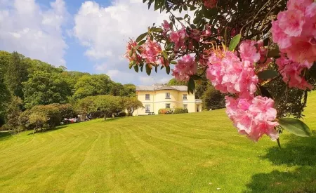 Rosecraddoc Manor Self Catering Holidays