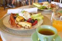Camellia Inn - breakfast