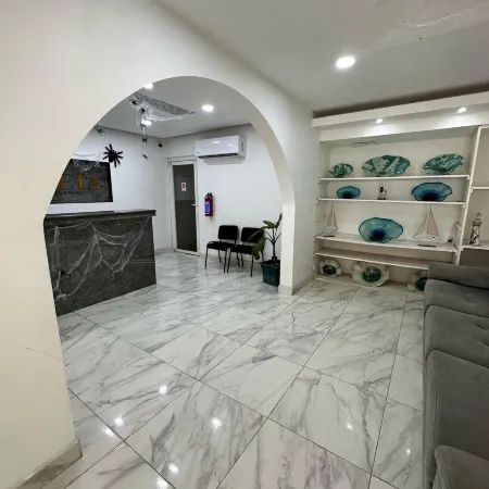 Creta Hotel & Suites