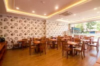 Blitz Hotel Batam Centre - breakfast