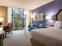 The Houstonian Hotel, Club & Spa Hotels near Karbach Brewing Co.