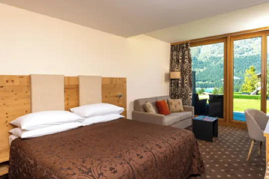 尼拉阿爾皮納酒店