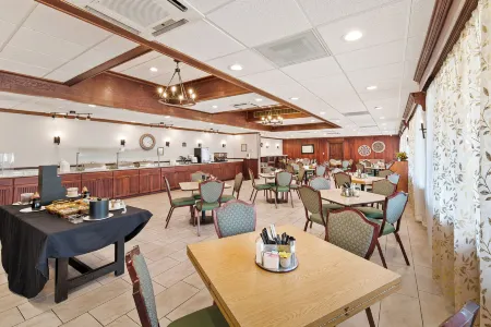 The English Inn of Charlottesville